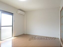 セントアンドリュ−ス 201 2階1Kのリビング/ダイニング