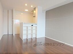 JR草津線 手原駅 徒歩9分の賃貸アパート 2階1LDKのリビング/ダイニング