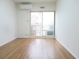 ピュアコートフカワ 2階ワンルームのリビング/ダイニング