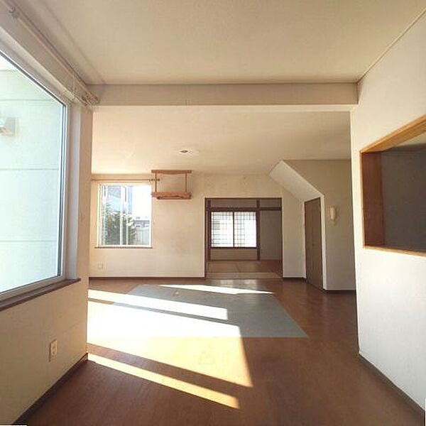 detached 北海道白老郡白老町東町２丁目3-17
地図を見る