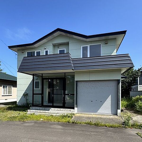 detached 北海道白老郡白老町東町２丁目3-17
地図を見る