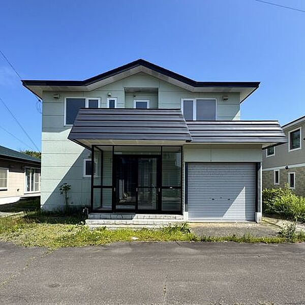 detached 北海道白老郡白老町東町２丁目3-17
地図を見る