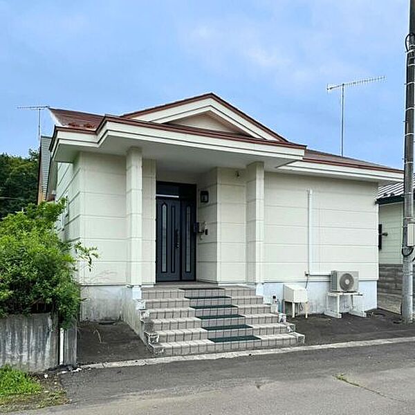 detached 北海道白老郡白老町字石山41-422
地図を見る