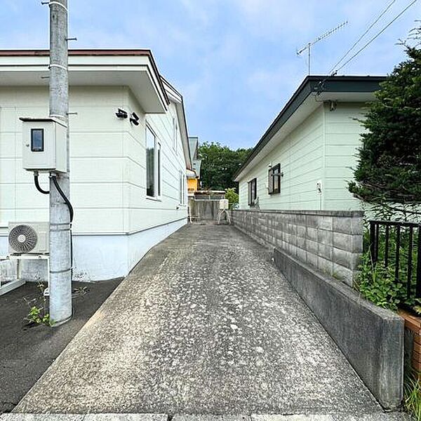 detached 北海道白老郡白老町字石山41-422
地図を見る