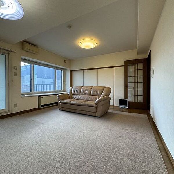 apartment 北海道苫小牧市三光町１丁目4-1
地図を見る