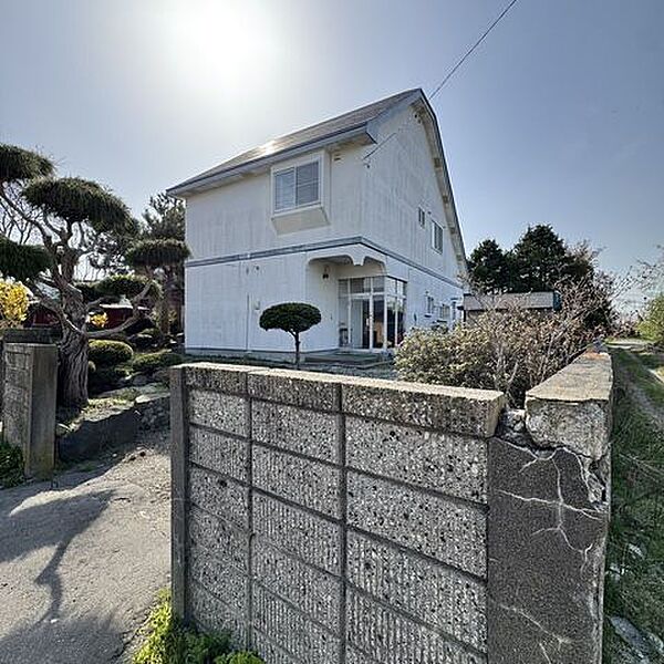 detached 北海道勇払郡安平町遠浅713-62
地図を見る