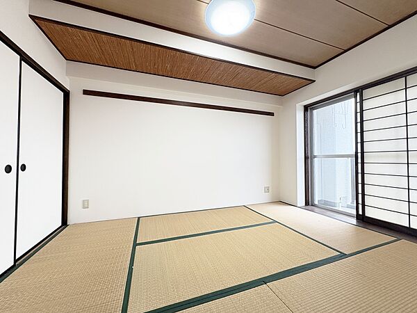 客間やお子様の遊び場として多用途にお使い頂けます。