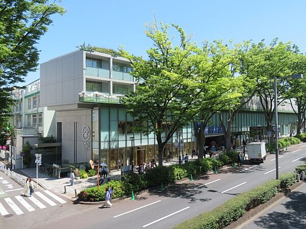 ショッピングセンター 280m 表参道ヒルズ