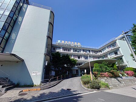 病院 750m 横浜中央病院