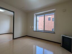 グラウディ・レビジョンIII 102 1階1LDKのリビング/ダイニング