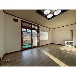 簾舞5条2丁目貸家 1階3SLDKのリビング/ダイニング