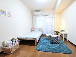 ヤングヴィレッジ三山木 1階ワンルームのリビング/ダイニング