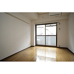 コリナベルデ深草 1階1Kのリビング/ダイニング