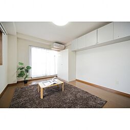 ラ・シェネガ 5階1Kのリビング/ダイニング