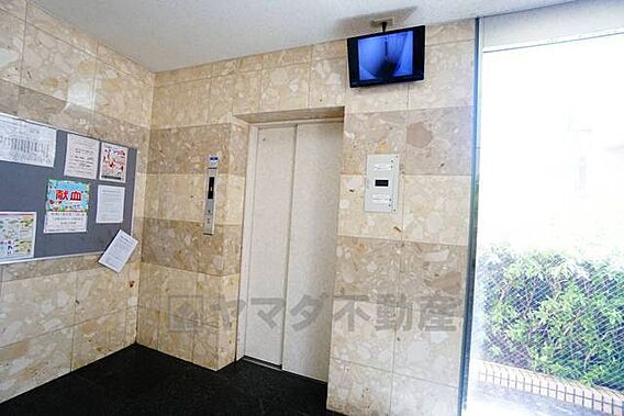 エレベーターホ...