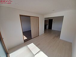 リバーサイドテラス 1階2LDKのリビング/ダイニング