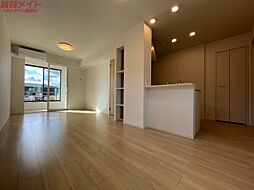 ラシア　III 1階1LDKのリビング/ダイニング