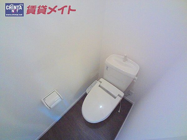 画像9:トイレ同型参考写真