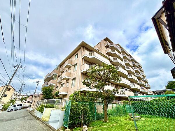 小中学校徒歩5分圏内の子育て家族に嬉しい立地♪