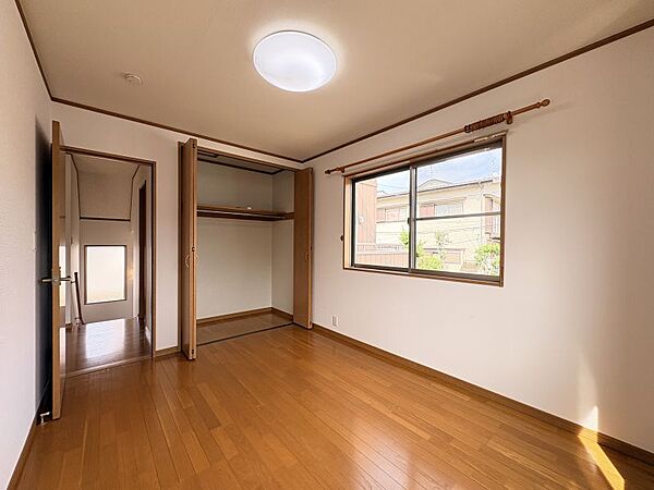 各居室には収納完備のため、お部屋がスッキリ片付きます♪