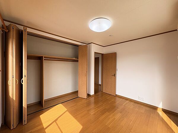 収納充実の間取りのため、生活空間を広々お使いいただけます♪