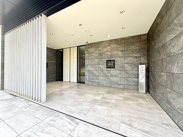 遅い帰宅でも安心の駅徒歩圏内。忙しい毎日をサポートしてくれる立地です！