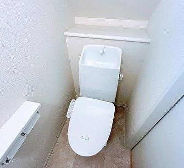 温水洗浄便座のおトイレです♪
