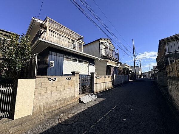 小学校まで徒歩5分！低学年のお子様の通学にも安心の距離ですね♪