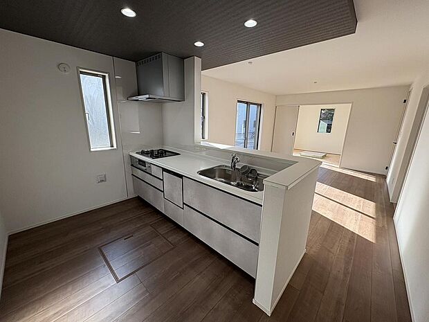 〜サンケイ商事にお任せください〜当社は地元密着型　お客様のご要望・期待にお応えします。