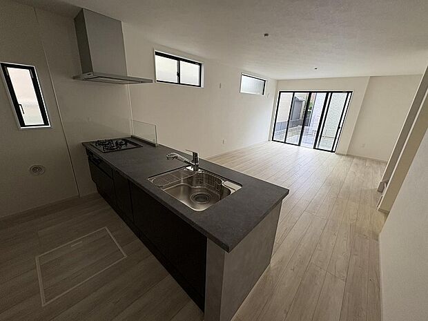 〜サンケイ商事にお任せください〜当社は地元密着型　お客様のご要望・期待にお応えします。