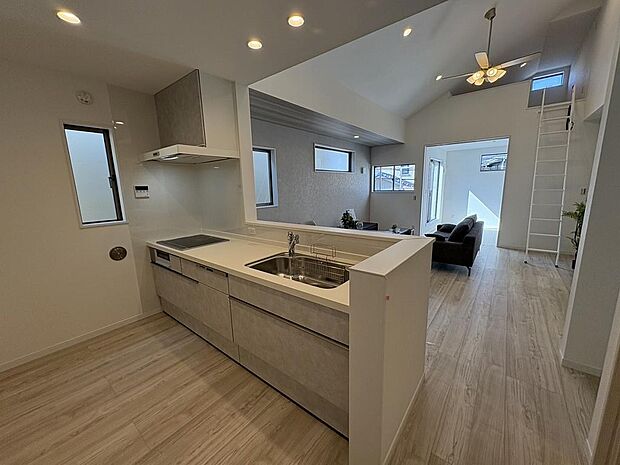 〜サンケイ商事にお任せください〜当社は地元密着型　お客様のご要望・期待にお応えします。