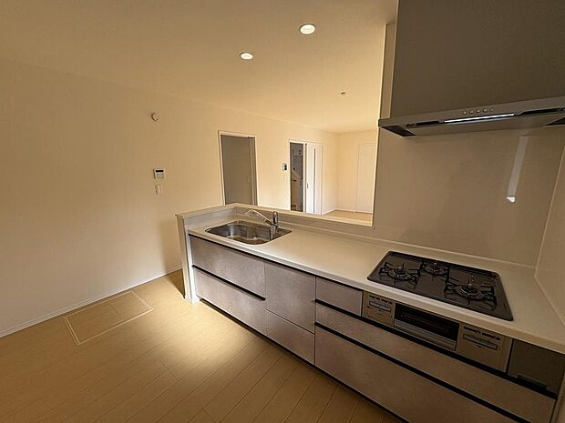 〜サンケイ商事にお任せください〜当社は地元〜サンケイ商事にお任せください〜当社は地元密着型　お客様のご要望・期待にお応えします。密着型　お客様のご要望・期待にお応えします。