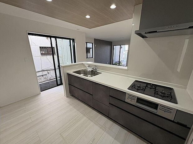 〜サンケイ商事にお任せください〜当社は地元密着型　お客様のご要望・期待にお応えします。