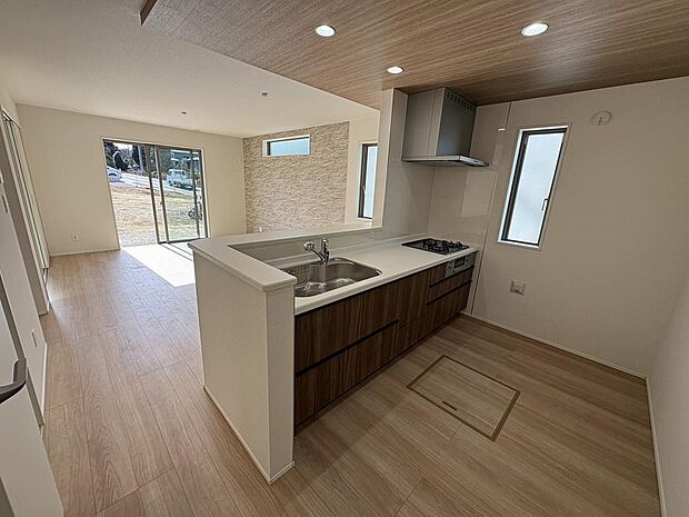 〜サンケイ商事にお任せください〜当社は地元密着型　お客様のご要望・期待にお応えします。