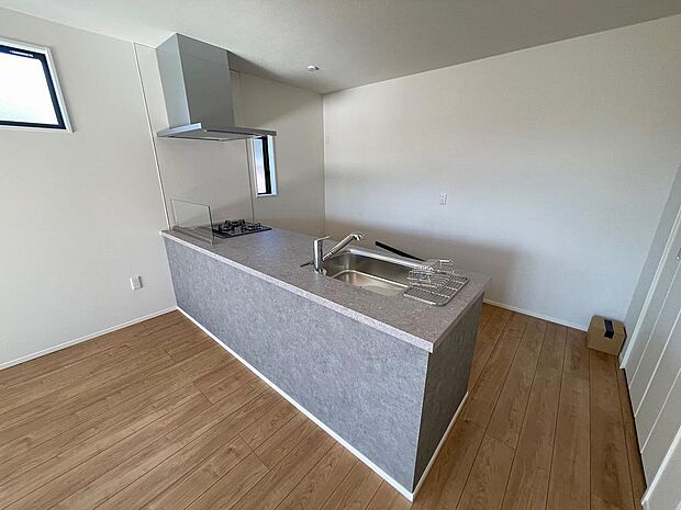 〜サンケイ商事にお任せください〜当社は地元密着型　お客様のご要望・期待にお応えします。