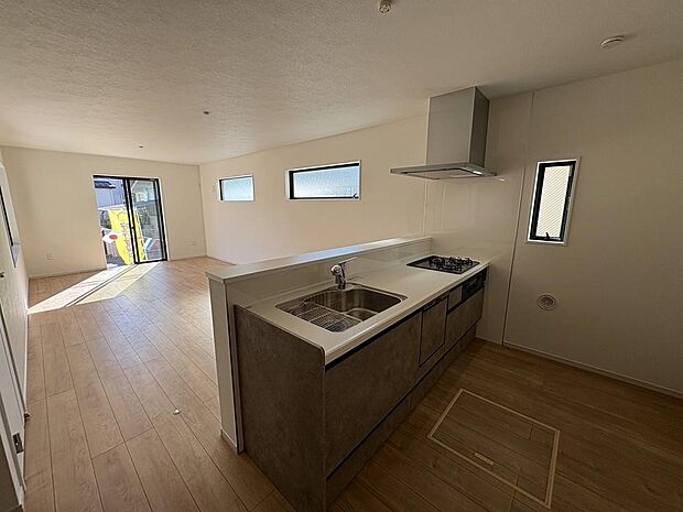 〜サンケイ商事にお任せください〜当社は地元密着型　お客様のご要望・期待にお応えします。