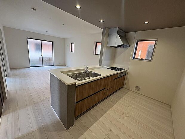 〜サンケイ商事にお任せください〜当社は地元密着型　お客様のご要望・期待にお応えします。