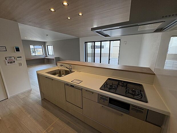 〜サンケイ商事にお任せください〜当社は地元密着型　お客様のご要望・期待にお応えします。