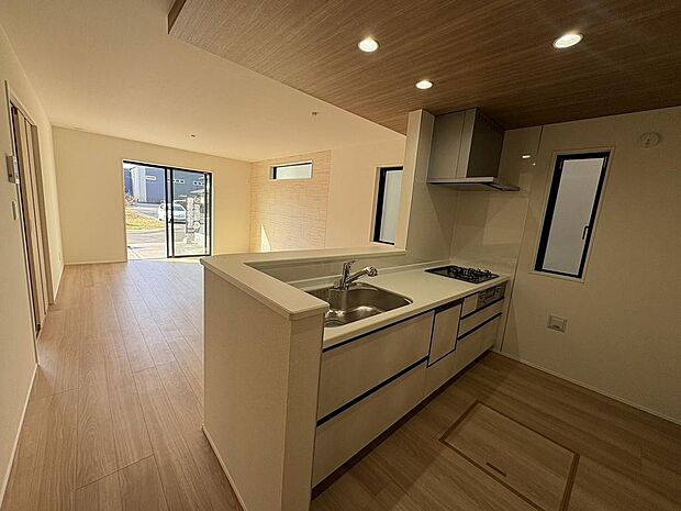 〜サンケイ商事にお任せください〜当社は地元密着型　お客様のご要望・期待にお応えします。