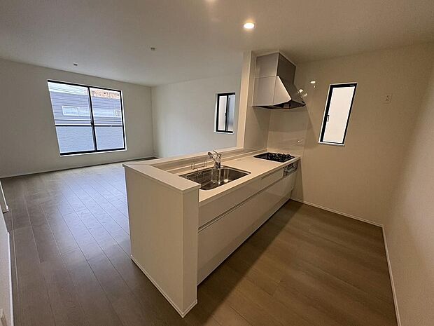 〜サンケイ商事にお任せください〜当社は地元密着型　お客様のご要望・期待にお応えします。