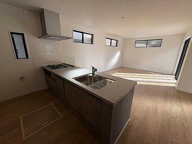 〜サンケイ商事にお任せください〜当社は地元密着型　お客様のご要望・期待にお応えします。