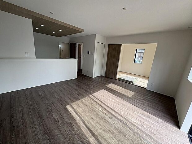 〜サンケイ商事にお任せください〜当社は地元密着型 お客様のご要望・期待にお〜サンケイ商事にお任せください〜当社は地元密着型 お客様のご要望・期待にお応えします。応えします。