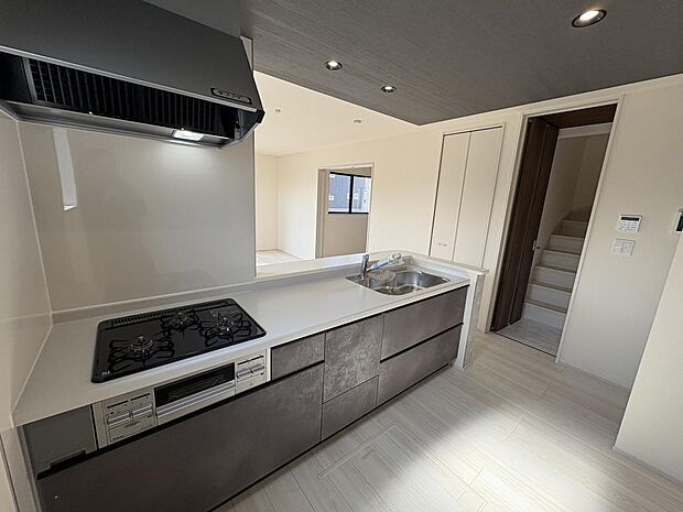 〜サンケイ商事にお任せください〜当社は地元密着型　お客様のご要望・期待にお応えします。