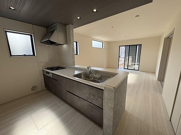 〜サンケイ商事にお任せください〜当社は地元密着型　お客様のご要望・期待にお応えします。