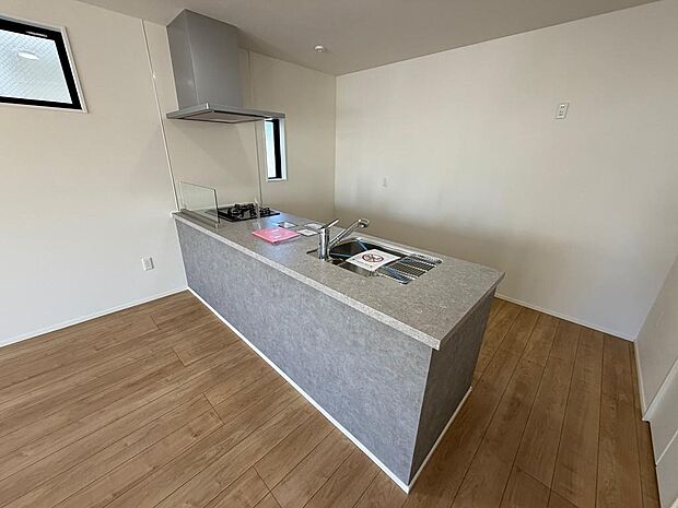 〜サンケイ商事にお任せください〜当社は地元密着型　お客様のご要望・期待にお応えします。