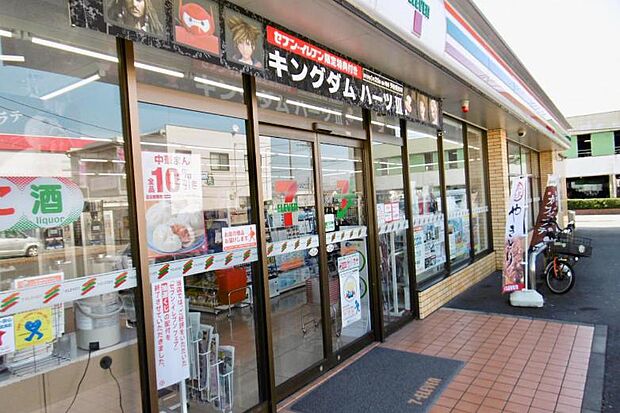 【近隣写真・コンビニ】セブンイレブン佐倉大崎大店まで700ｍ（徒歩約9分）買い忘れがあってもすぐに買いに行ける距離に24時間営業のコンビニがあると嬉しいですね。