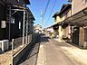 外観：前面道路含む現地写真