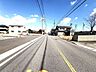 外観：前面道路含む現地写真