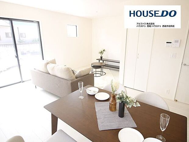 同型写真（リビング）