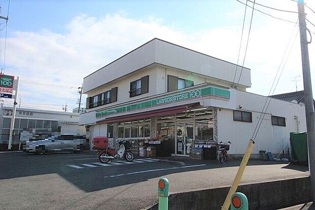 ローソンストア100 岡崎中島町店24時間営業!駐車場完備!生活必需品もお安く買えて便利です! 2460m